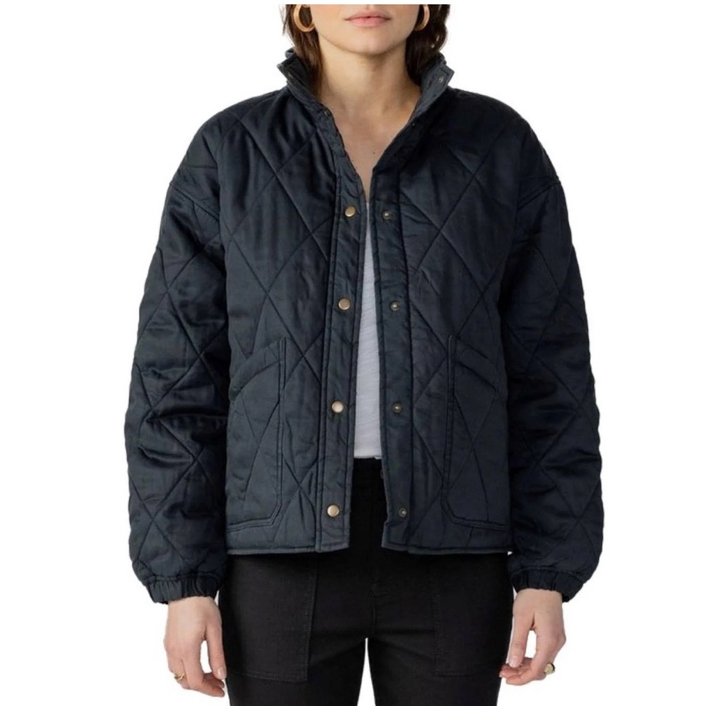 NWT SOCIAL STANDARD by Sanctuary Black Quilted Twill Puffer Jacket